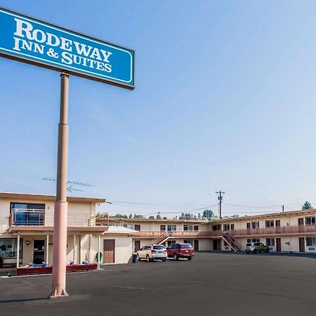 Rodeway Inn & Suites Omak - Okanogan Exteriör bild
