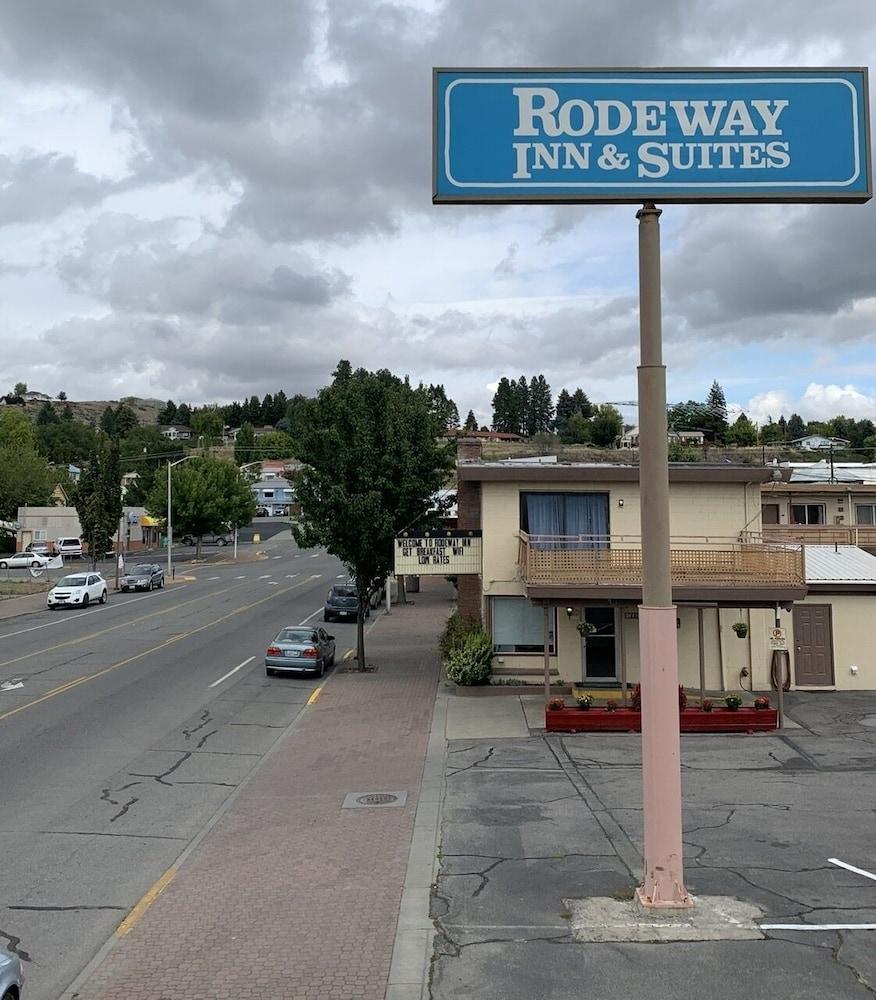 Rodeway Inn & Suites Omak - Okanogan Exteriör bild