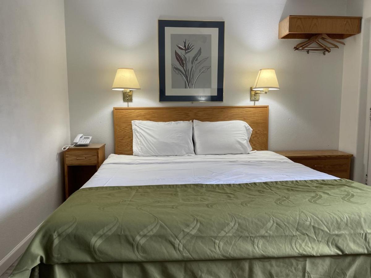 Rodeway Inn & Suites Omak - Okanogan Exteriör bild