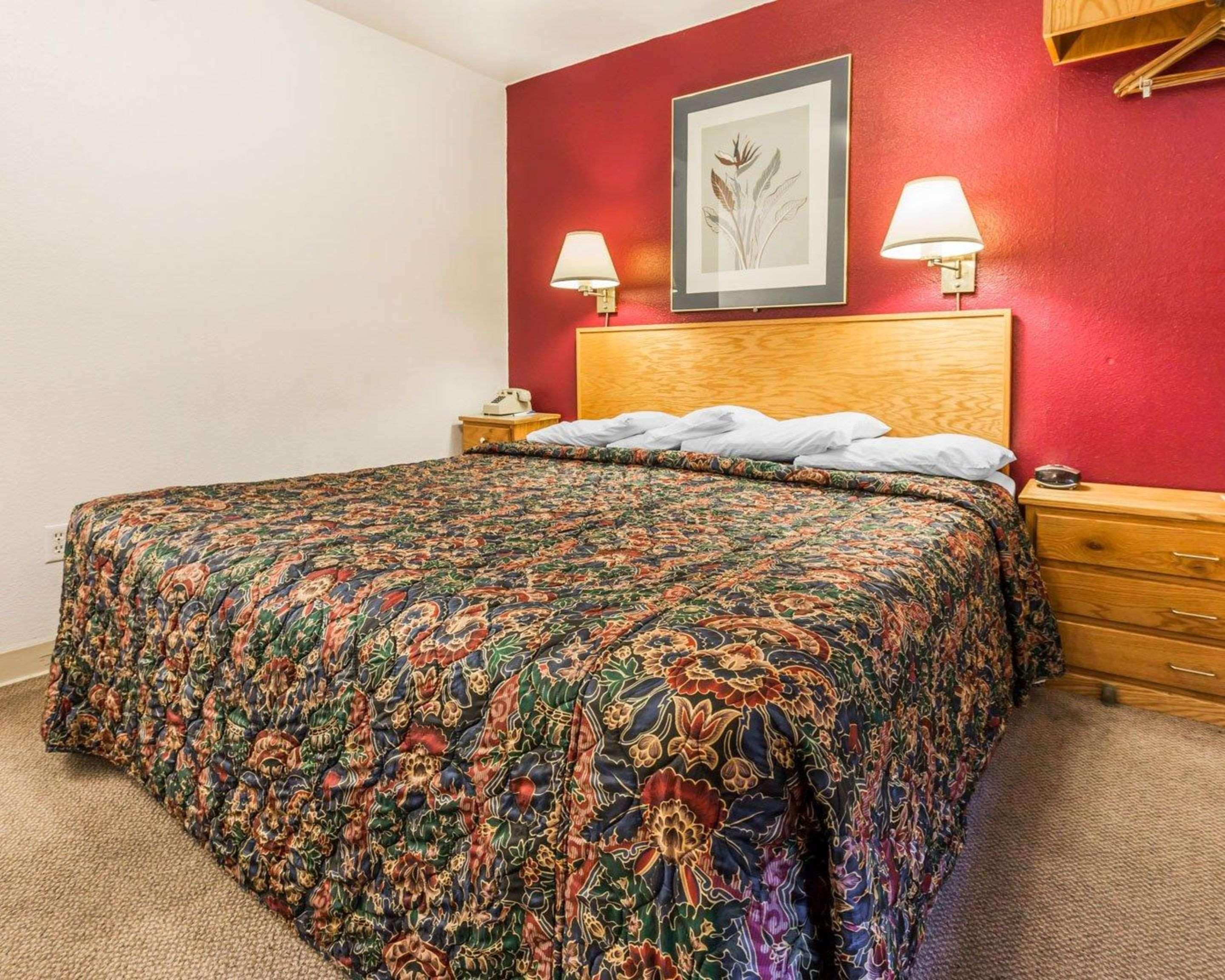 Rodeway Inn & Suites Omak - Okanogan Exteriör bild