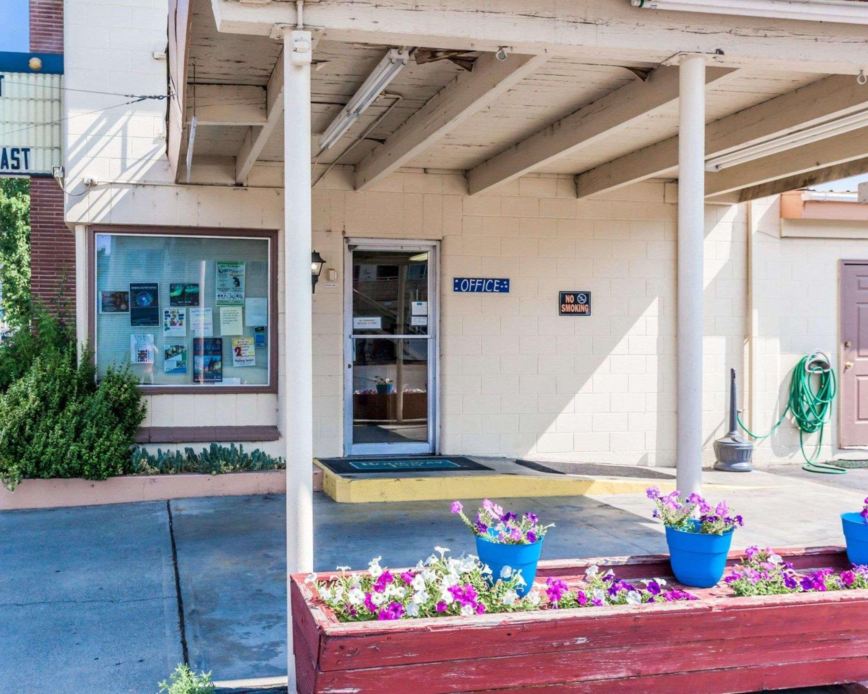 Rodeway Inn & Suites Omak - Okanogan Exteriör bild