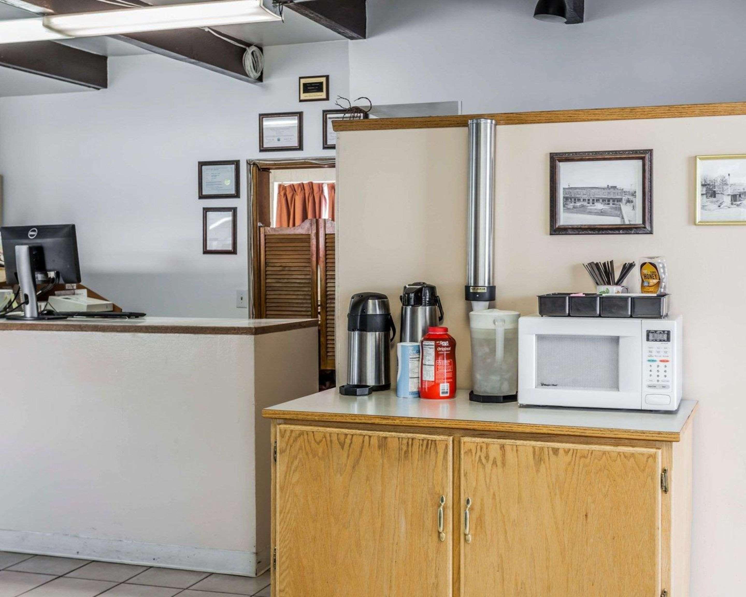 Rodeway Inn & Suites Omak - Okanogan Exteriör bild