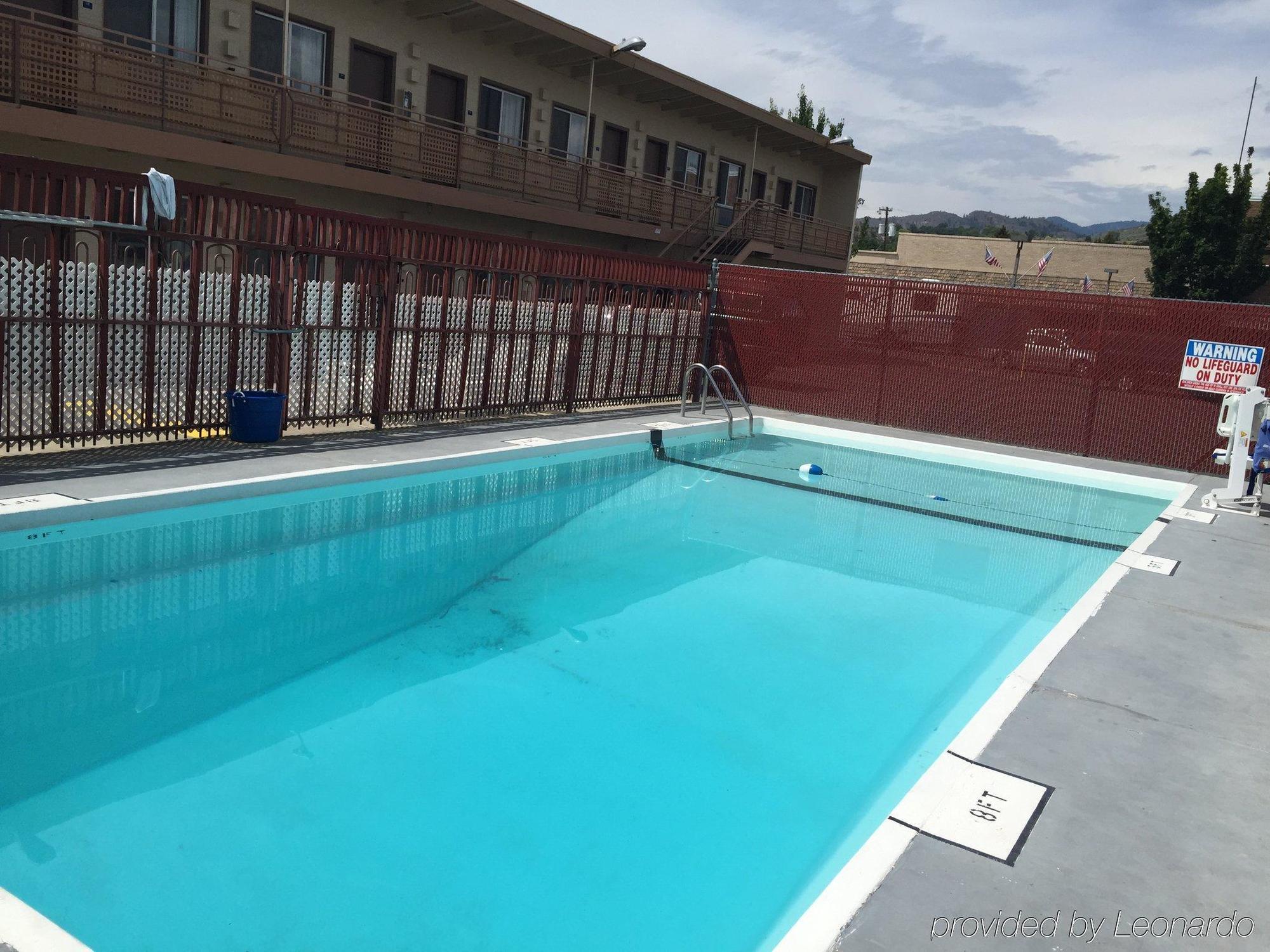 Rodeway Inn & Suites Omak - Okanogan Exteriör bild