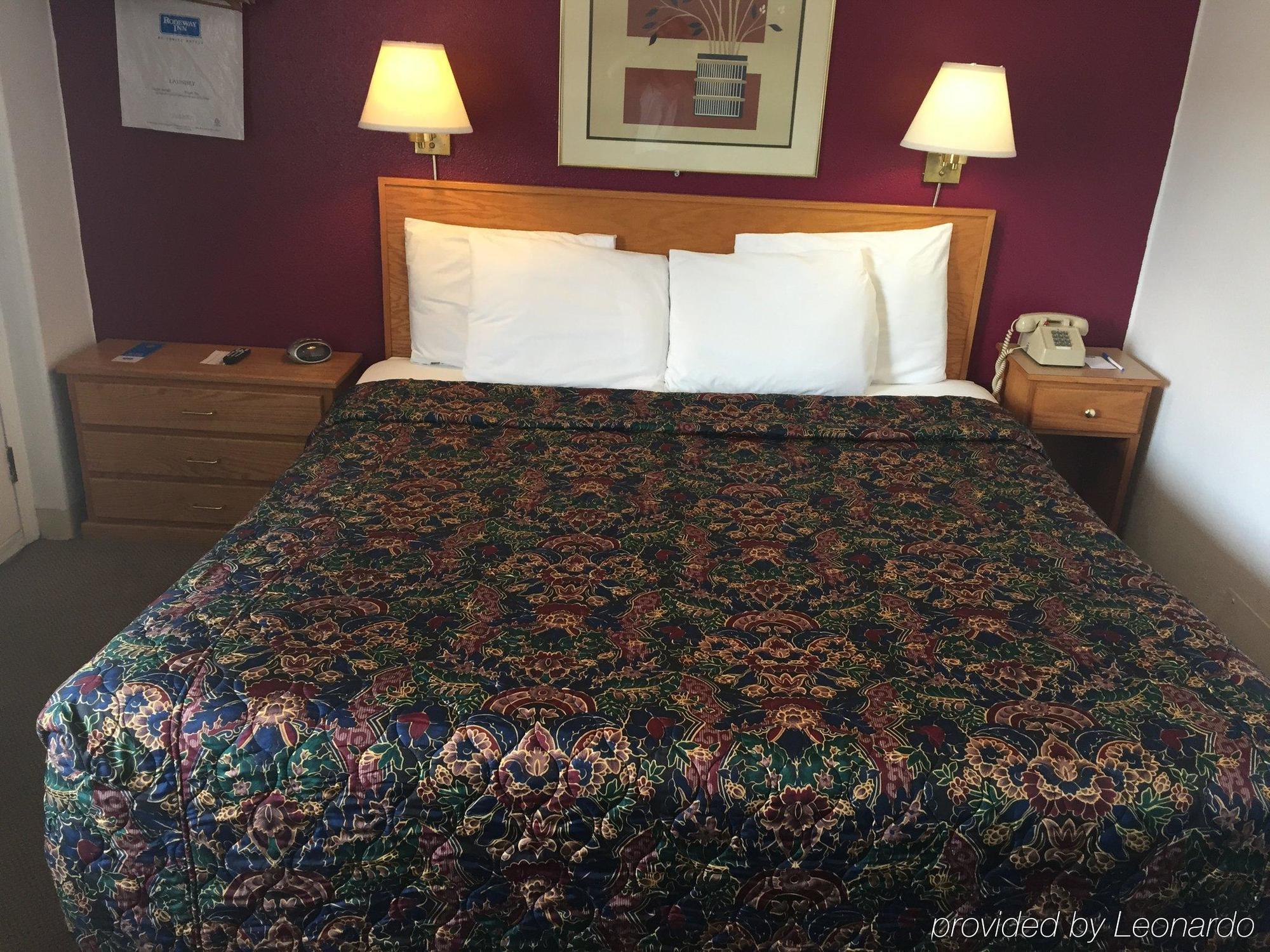 Rodeway Inn & Suites Omak - Okanogan Exteriör bild